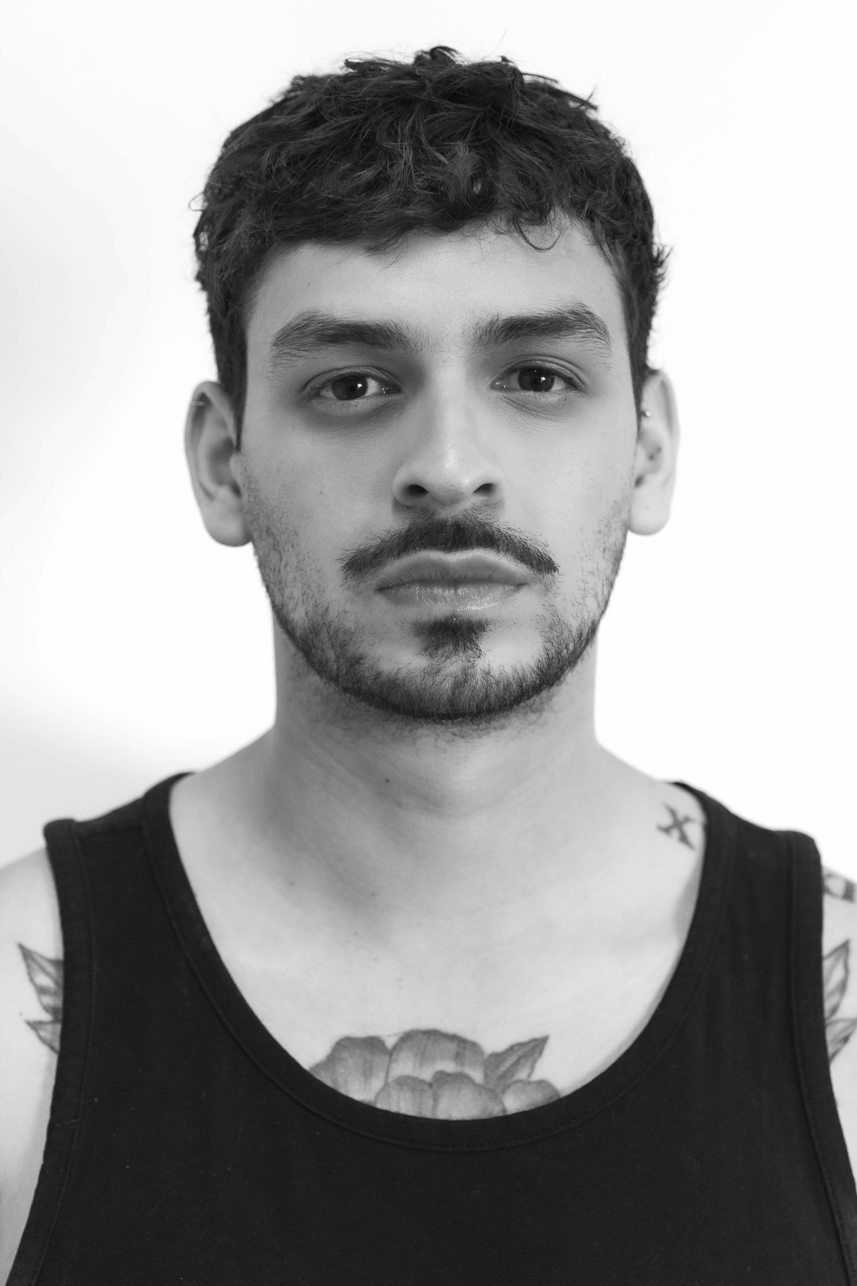 model profile picture